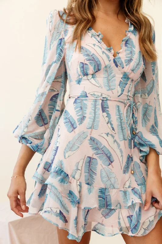 Tozzi Long Balloon Sleeve V-Neckline Dress Feather Print Blush