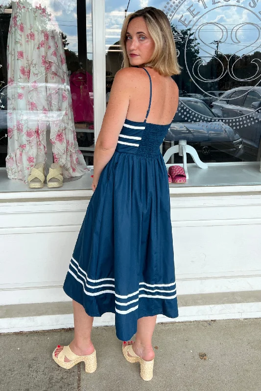 No Blues Sleeveless Contrast Midi Dress